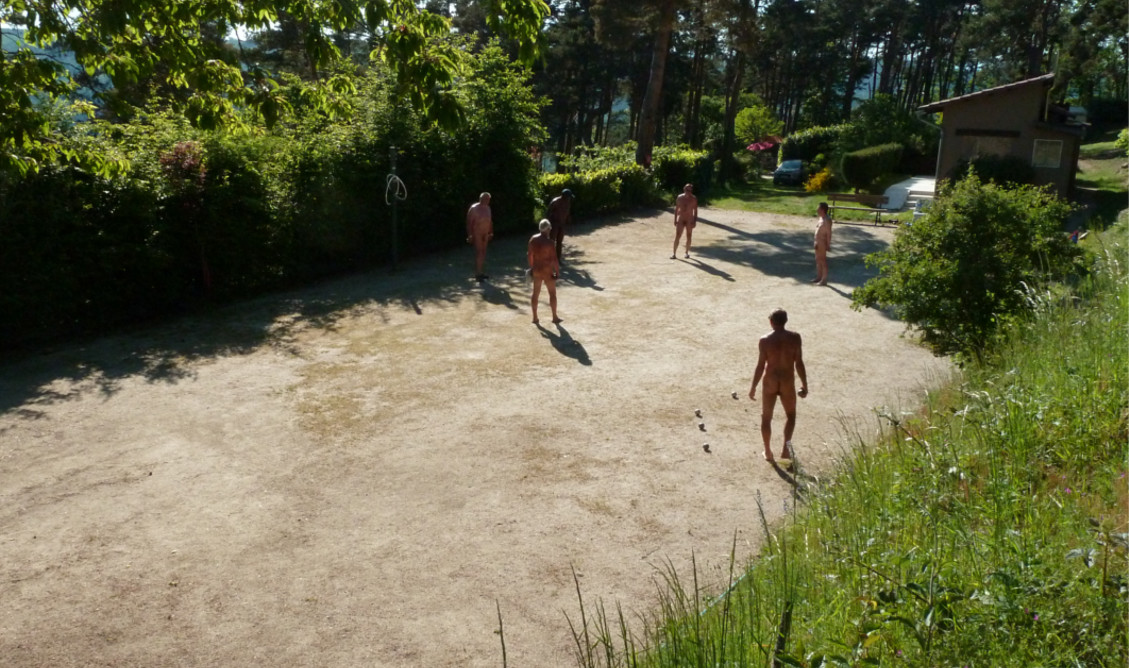 Le terrain de pétanque