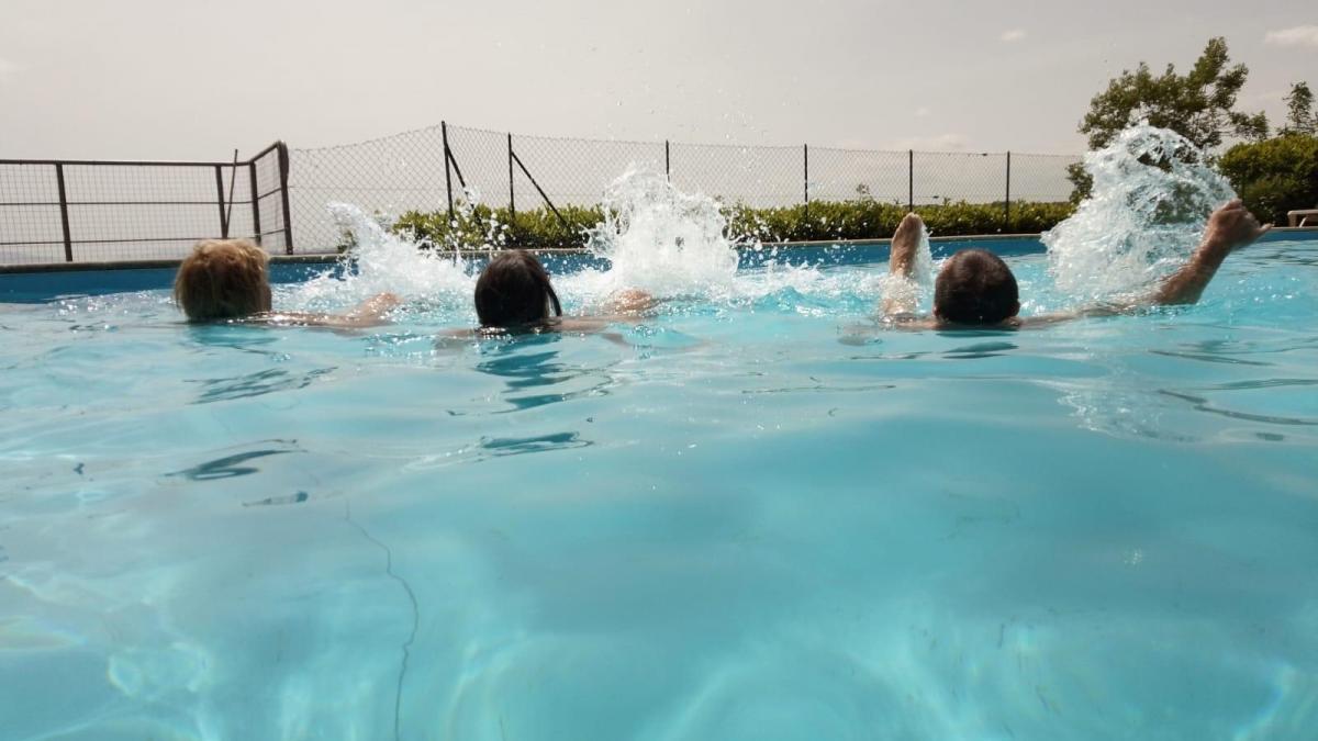 Ouverture de la piscine naturiste